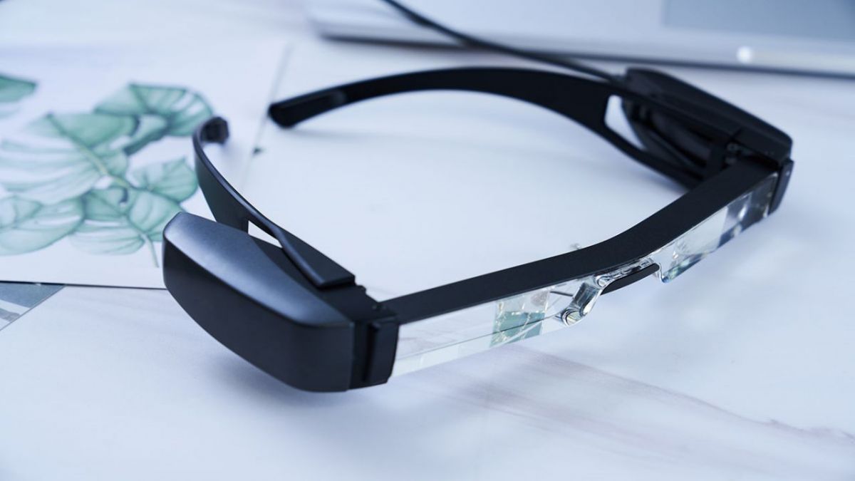 Epson Moverio BT-40S: High-brightness smart glasses for clearer outdoor work